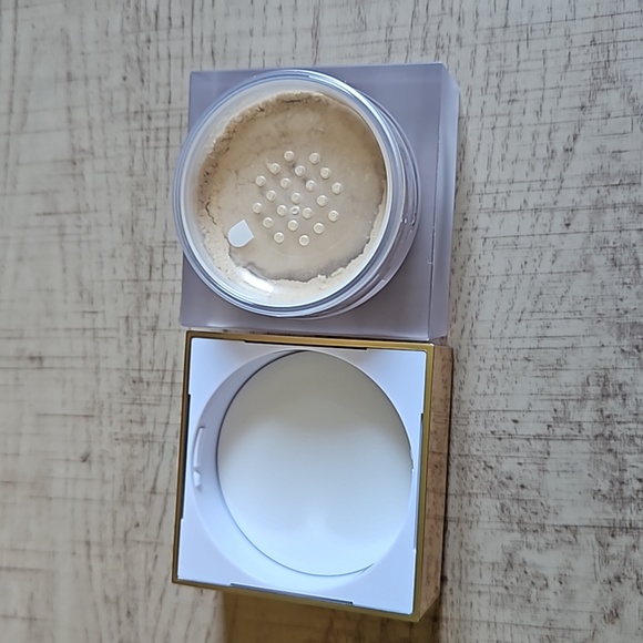 Jaclyn Cosmetics Luminous Powder in Dew Me - Picture 3 of 4